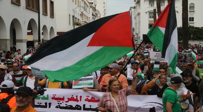 Fas'ta binlerce kişi Gazze'ye destek gösterisi düzenledi