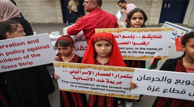 Gazzeli çocuklardan, "Dünyadaki diğer çocuklar gibi yaşam hakkı istiyoruz" çağrısı