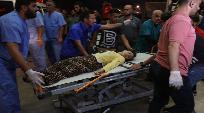İsrail'in Gazze'de bir mahalleye düzenlediği saldırıda 26 Filistinli öldü