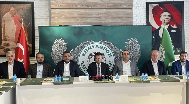 Konyaspor Kulübü Başkanı Fatih Özgökçen, basın mensuplarıyla bir araya geldi