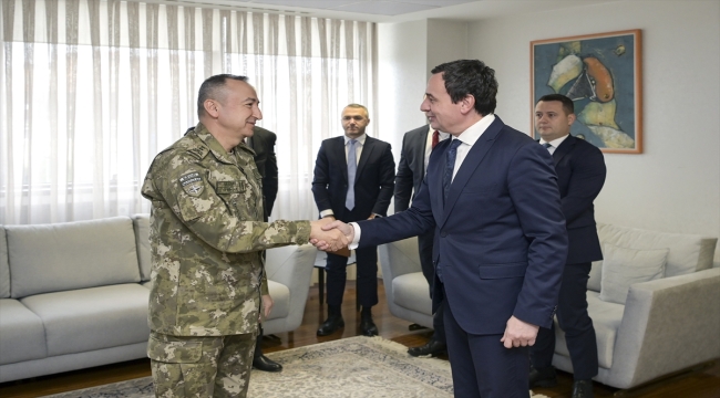 Kosova Başbakanı Kurti, Sırbistan sınırının KFOR tarafından korunmasını talep etti