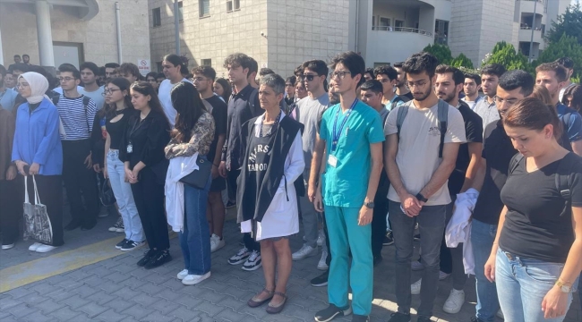 Mersin'de sağlıkçılara yönelik şiddet protesto edildi 