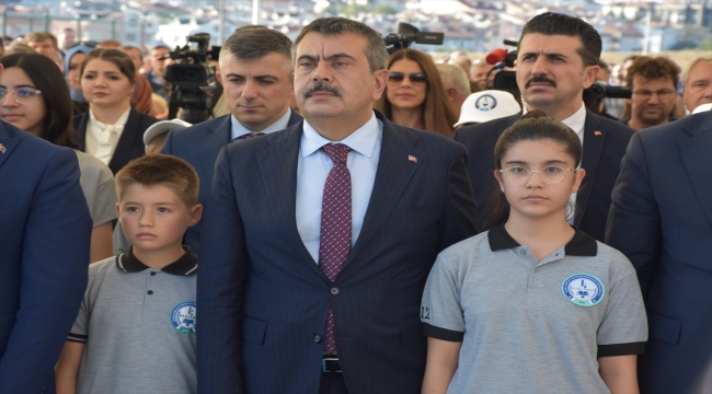 Milli Eğitim Bakanı Tekin, Tekirdağ'da hayırseverin yaptırdığı okul açılışında velilere seslendi