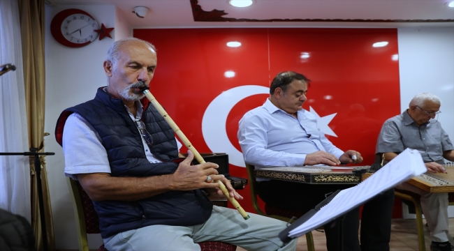 Sanatçı Tahir Aydoğdu, Cumhuriyet'in 100. yılında 100 kişiyle Atatürk'ün sevdiği şarkıları seslendirecek 