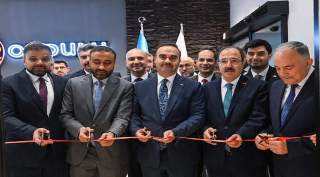 Sanayi ve Teknoloji Bakanı Kacır, Bilişim Vadisi Bakü'yü ziyaret etti: