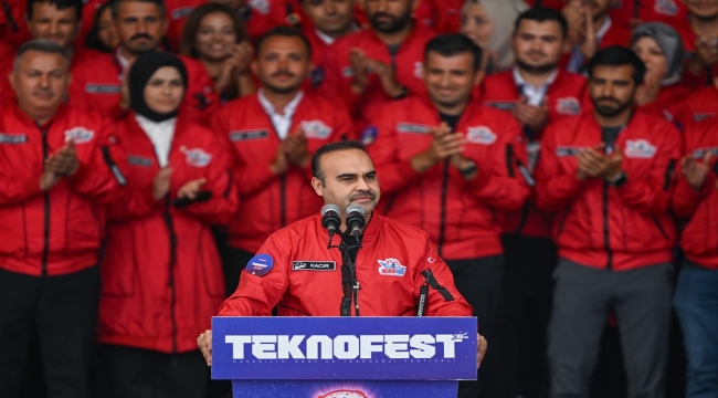 Sanayi ve Teknoloji Bakanı Kacır, TEKNOFEST İzmir'de konuştu