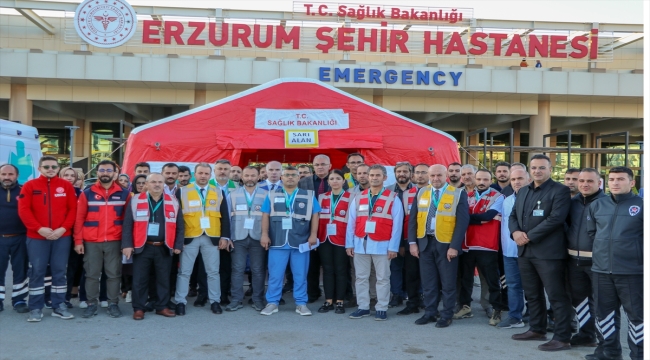 Sismik izolatörlü Erzurum Şehir Hastanesi'nde gerçeği aratmayan deprem tatbikatı