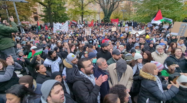 Stockholm'de binlerce kişi Filistin'e destek için yürüdü