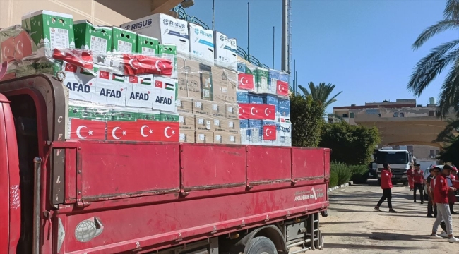Türkiye'nin Gazze için Mısır'a yolladığı yardımlar Filistin Kızılayına teslim edilmek üzere hazırlanıyor