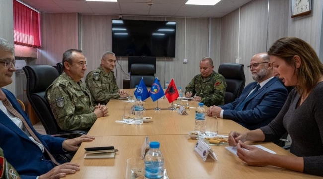 Arnavutluk gelecek yıl Kosova'daki askeri varlığını artıracak