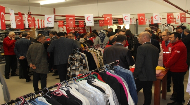 Artvin'de ihtiyaç sahibi üniversite öğrencileri için butik açıldı