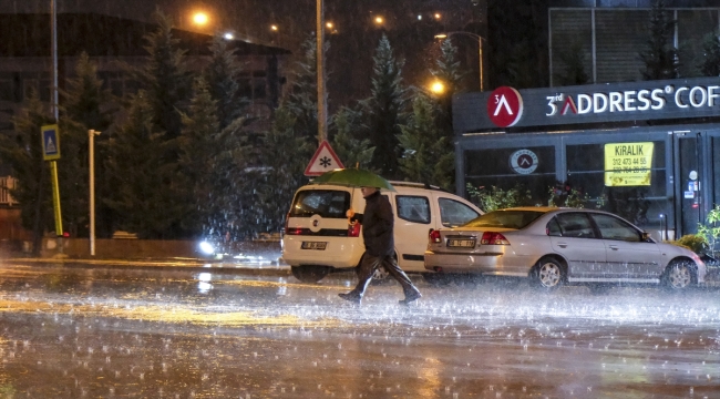 Başkentte sağanak etkili oluyor