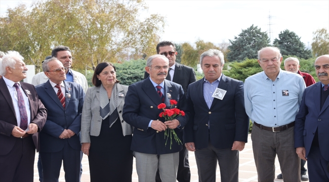 Bülent Ecevit, vefatının 17'nci yılında mezarı başında anıldı