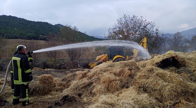 Burdur'da çıkan yangında 35 ton saman balyası yandı