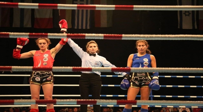 Çocukken tanıştığı muaythai branşında ilk uluslararası Türk kadın hakem oldu