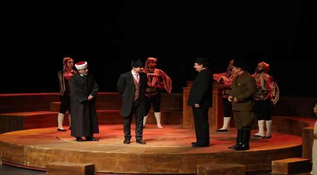 "Cumhuriyet'e Doğru" oyunu Samsun'da sahnelendi