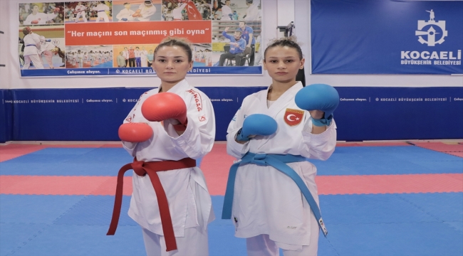 Dünya şampiyonasında kürsüye çıkan karateci kız kardeşler, tatamide başarıları kovalıyor