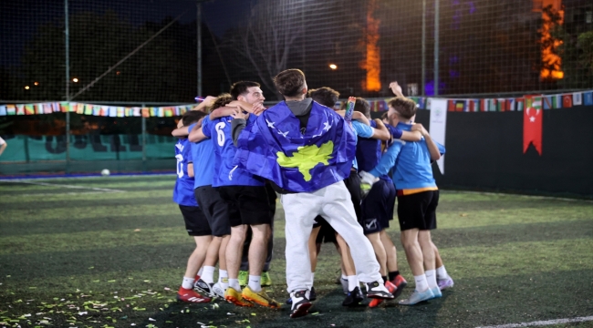 Edirne'de uluslararası öğrencilerin futbol turnuvasını Kosovalı öğrencilerin takımı kazandı
