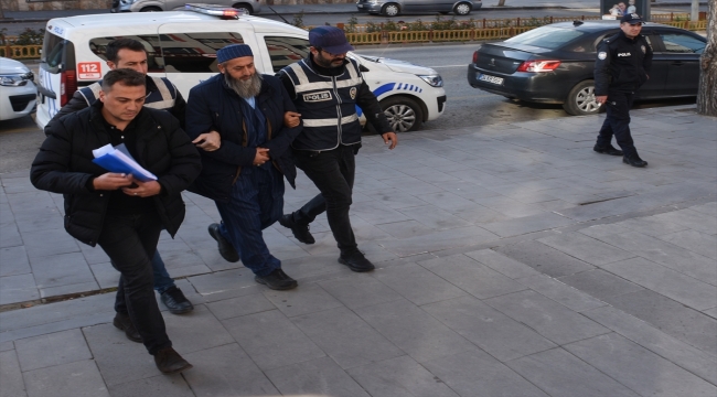 Erzurum'da sosyal medyadan Atatürk'e hakaret ettiği iddia edilen kişi gözaltına alındı