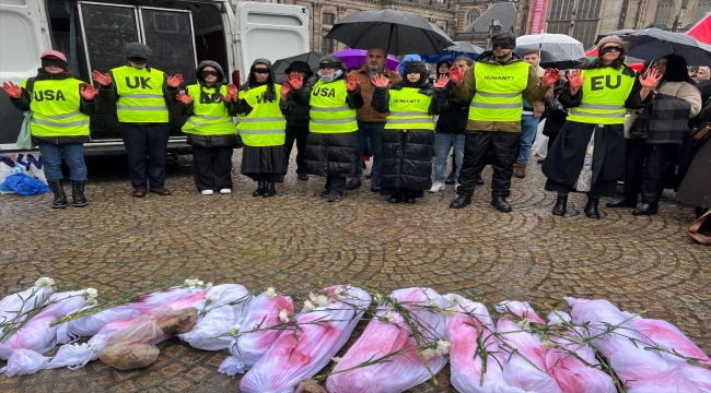 Gazze'deki çocuk ölümleri Amsterdam'da canlandırıldı