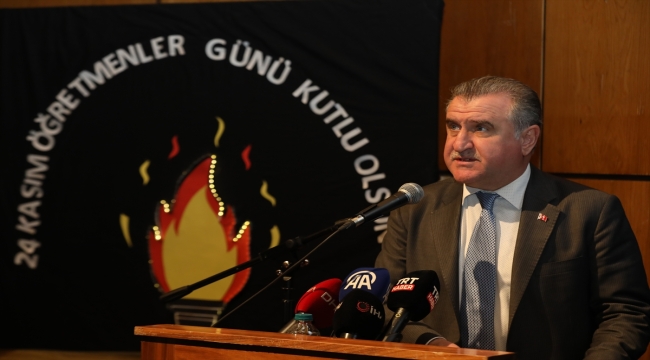 Gençlik ve Spor Bakanı Bak, Rize'de Öğretmenler Günü töreninde konuştu