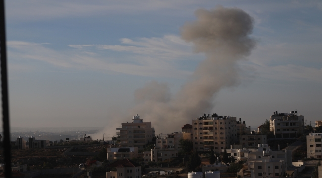 İsrail ordusu işgal altındaki Batı Şeria'da Filistinlilere ait 2 evi patlayıcılarla yıktı