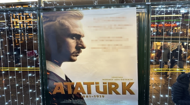 İsveç'te terör örgütü PKK/YPG yandaşlarından "Atatürk" film afişleri üzerinden provokasyon