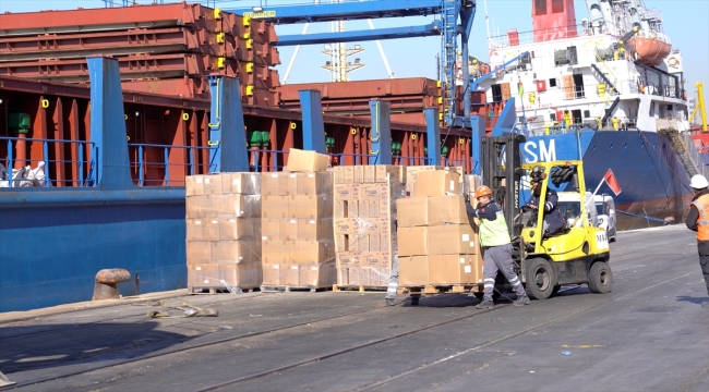 "İyilik Gemisi" 100 ton yardım malzemesiyle Filistin'e destek için yola çıktı