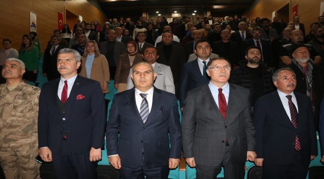 Kamu Başdenetçisi Şeref Malkoç, Ağrı'da üniversite öğrencileriyle bir araya geldi