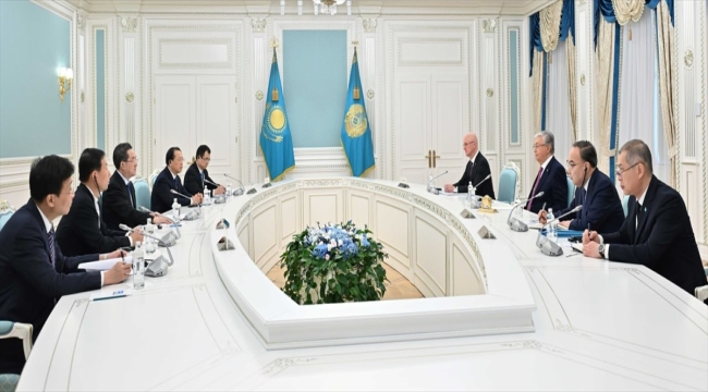 Kazakistan Cumhurbaşkanı Tokayev, Çin Başbakan Yardımcısı Ding'i kabul etti