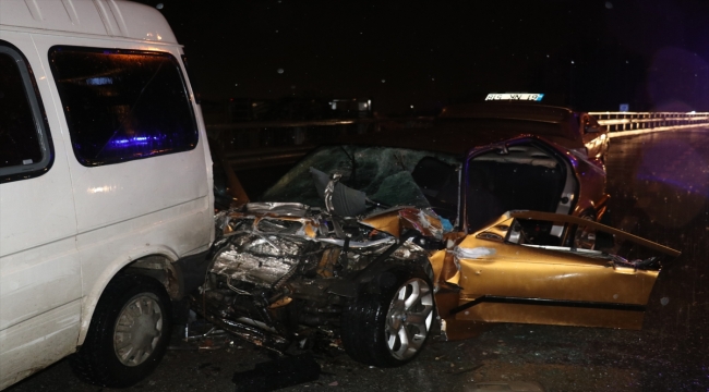 Kocaeli'de zincirleme trafik kazasında bir kişi öldü, 5 kişi yaralandı