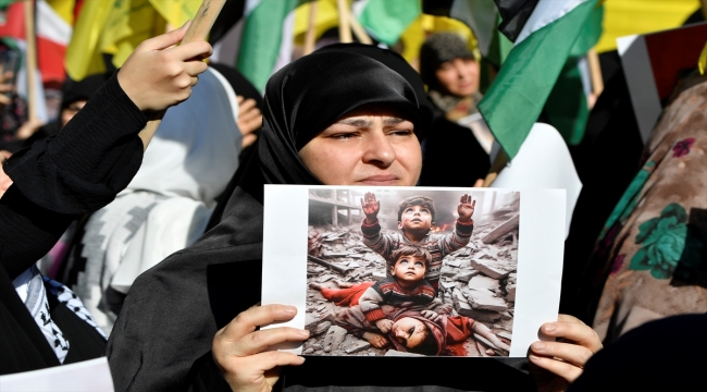 Lübnan'da İsrail'in bombaladığı Gazze'deki çocuklarla dayanışma gösterisi düzenlendi