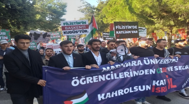 Marmara Üniversitesi öğrencilerinden Filistin'e destek yürüyüşü