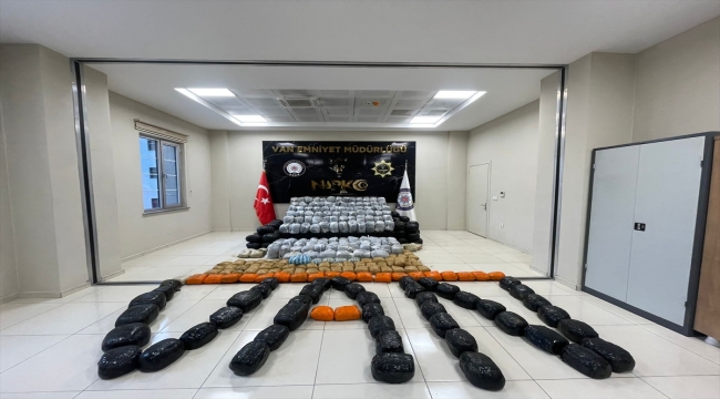 Narkotik operasyonu: 2,5 ton uyuşturucu yakalandı