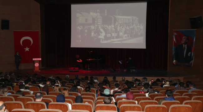 Piyanist Tuluyhan Uğurlu Karabük'te konser verdi