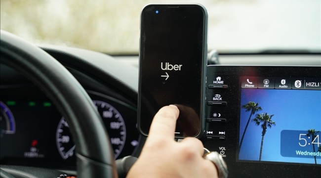Savcılık kararı: Uber ve Lyft, sürücülere 328 milyon dolar ödeyecek