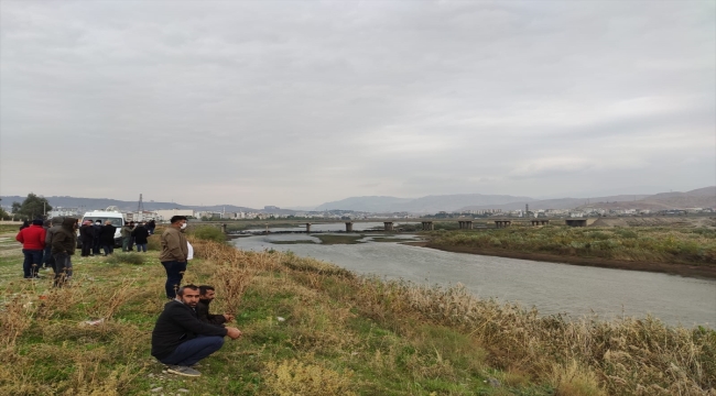 Şırnak'ta kaybolan genç için Dicle Nehri'nde arama çalışmaları sürüyor 