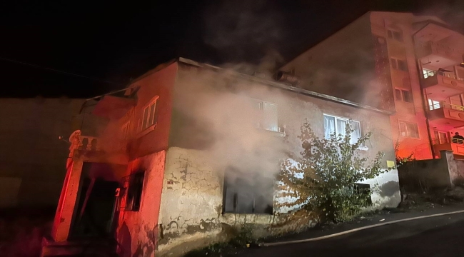 Sivas'ta bir evde çıkan yangın söndürüldü 