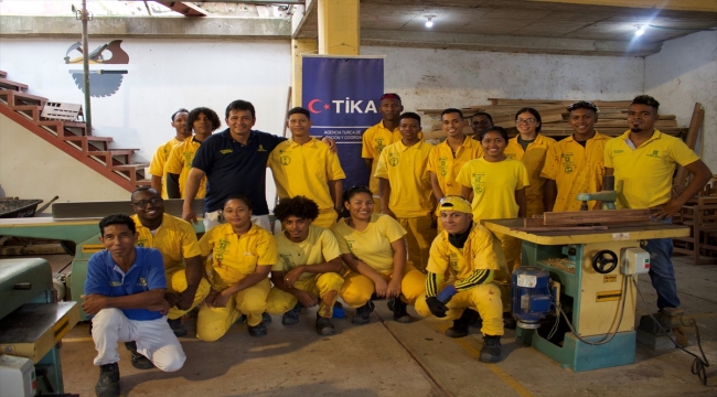 TİKA'dan Kolombiya'daki meslek okuluna makine ve teçhizat desteği