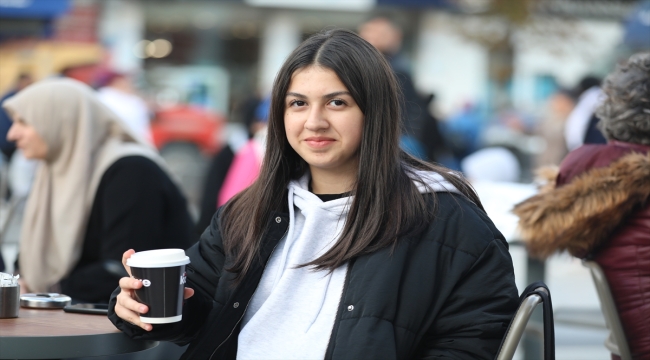 Ümraniye'de gençlere ucuz alternatif sunan kahve kiosku açıldı 