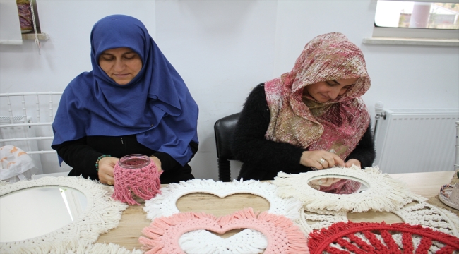 Vanlı kadınlar belediyenin açtığı kurslarda meslek öğreniyor