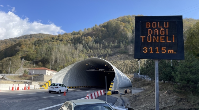 Yenilenen Bolu Dağı Tüneli trafiğe açıldı