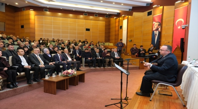 Alevi-Bektaşi Kültür ve Cemevi Başkanlığı "Cumhuriyetin 100. Yılında Aleviler ve Bektaşiler" paneli düzenledi