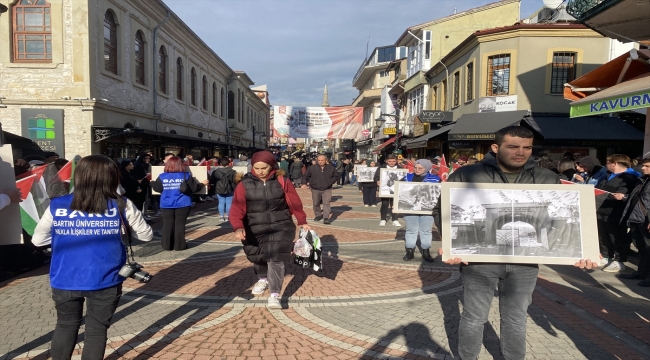 Bartın'da üniversiteliler, Filistin'e destek amacıyla "Sessiz çığlık" eylemi düzenledi