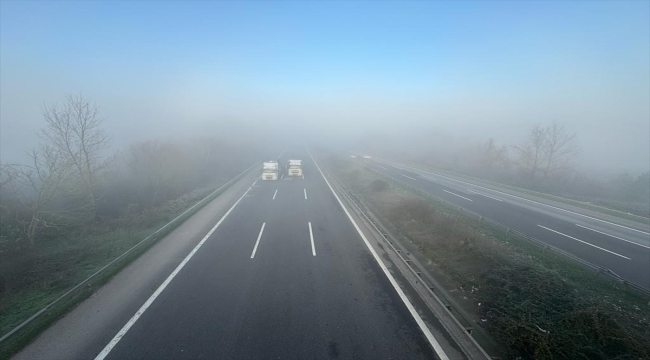 Bolu, Düzce ve Karabük'te sis etkili oldu