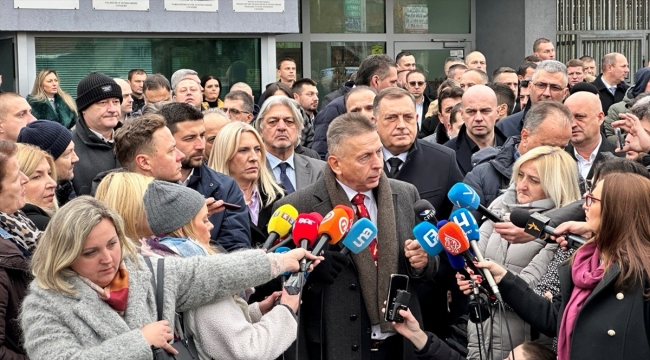 Bosnalı Sırp lider Dodik: "Yüksek Temsilci Schmidt'in yasallığını kabul etmiyoruz"
