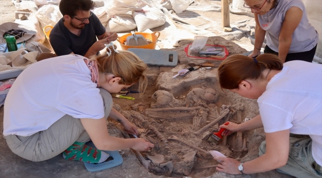 Çatalhöyük'te 8 bin 500 yıllık "kafatası delgi operasyonu" izlerine rastlandı