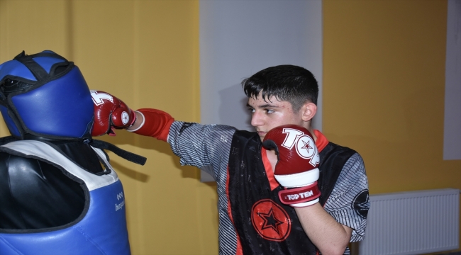 Depremzede kick boksçu Ali Pusat'ın hedefi Avrupa şampiyonluğu