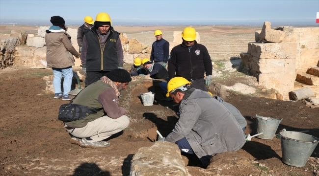 Diyarbakır'daki Zerzevan Kalesi'nde 1800 yıllık ameliyat aletleri bulundu 