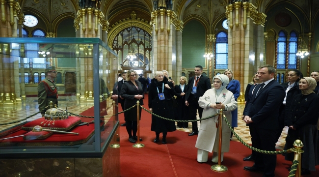 Emine Erdoğan Macaristan Parlamento Binası ile Türk-Macar Kültür Yılı'na özel sergiyi gezdi